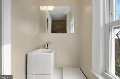 6701 Poplar Ave, Silver Spring MD 20912-4671 exterior