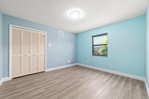 117 Sagamore Ter, Fort Pierce FL 34983-1262 exterior