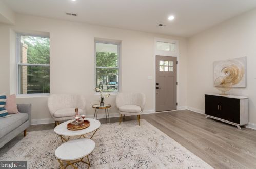 624 Kenyon St, Washington DC  20010-2910 exterior