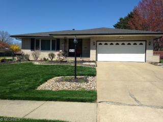 6310 Rousseau Dr, Cleveland, OH 44129-6525