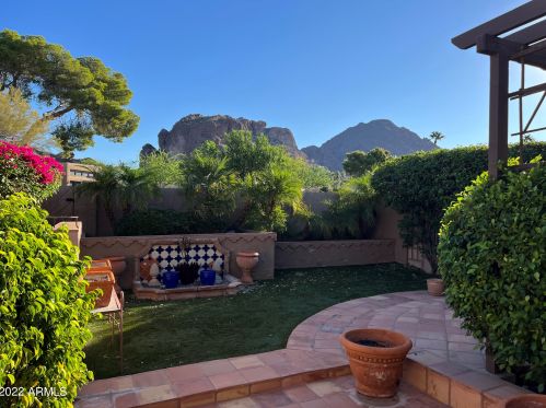 4442 Camelback Rd, Phoenix AZ 85018-2838 exterior