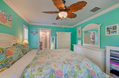 4642 Chippendale Dr, Naples FL 34112-5258 exterior