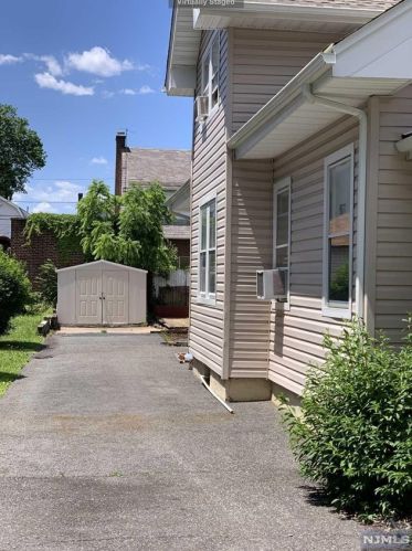 398 40th St, Paterson NJ  07504-1218 exterior