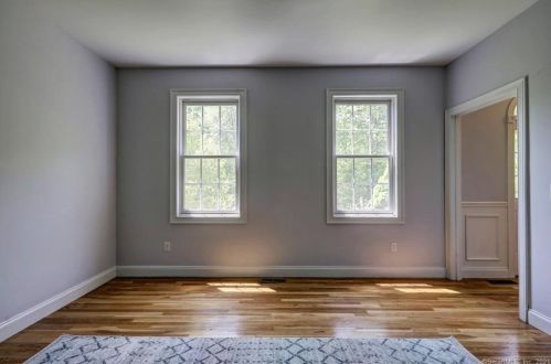 328 Southbury Rd, Roxbury CT 06783-1723 exterior