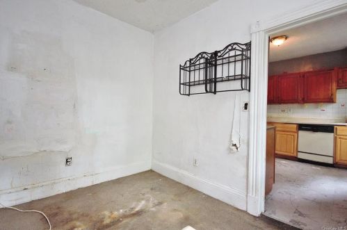 1353 Howard St, Peekskill NY 10566-3002 exterior