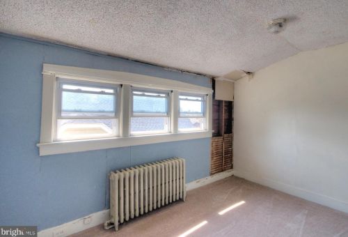 22 4 Ave, Runnemede NJ 08078-1302 exterior