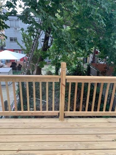 550 Bolton Ave, Bronx NY 10473-2903 exterior