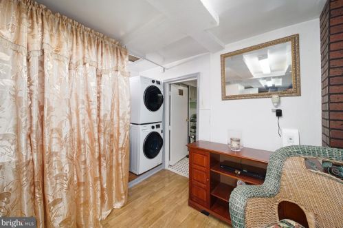 3646 9 St, Philadelphia PA 19140-4319 exterior