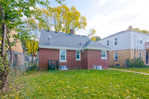 4167 47th St, Milwaukee WI  53216-1528 exterior