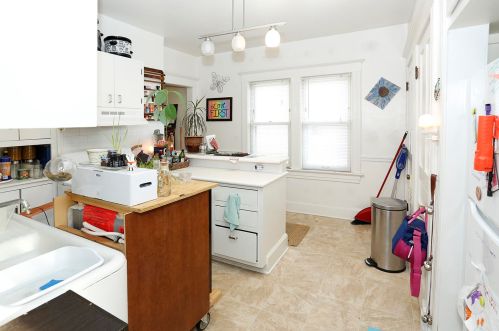 2453 Oakland Ave, Milwaukee WI 53211-4335 exterior