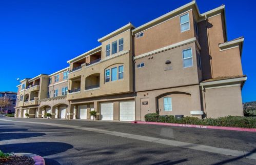 300 Moon Cir, Folsom, CA 95630-4102