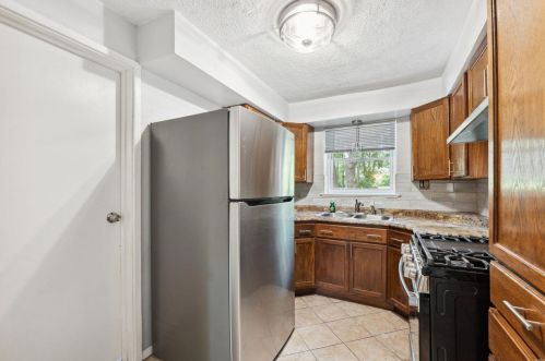 8061 Packard Ave, Saint Louis MO 63134-1519 exterior