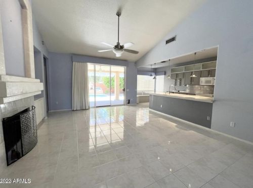 3301 Behrend Dr, Phoenix AZ  85050-3983 exterior