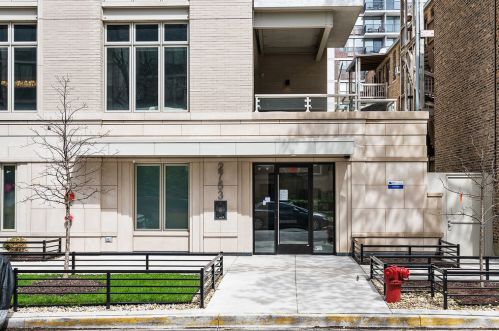 2753 Hampden Ct, Chicago, IL 60614-1611