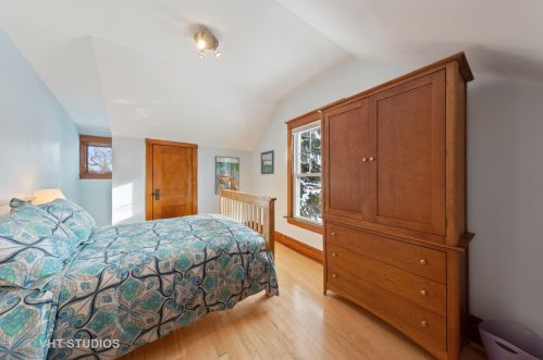 6553 Hiawatha Ave, Chicago IL 60646-4219 exterior