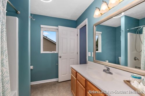 775 Green Meadows Dr, Middlevle MI 49333-8078 exterior