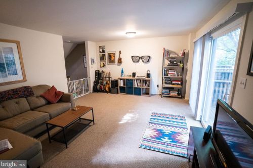 212 Concord St, Lancaster PA 17603-3521 exterior