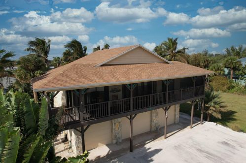 1111 Ocean Dr, Fort Pierce FL  34949-3335 exterior