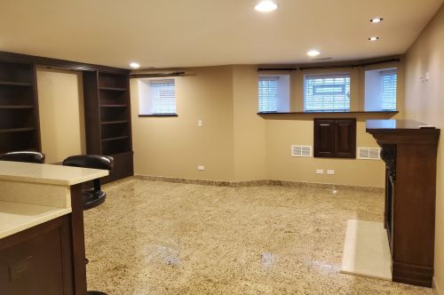 18 Chestnut St, Chicago IL  60610-3793 exterior