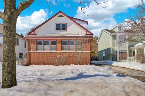 304 Addison Ave, Elmhurst, IL 60126-2306