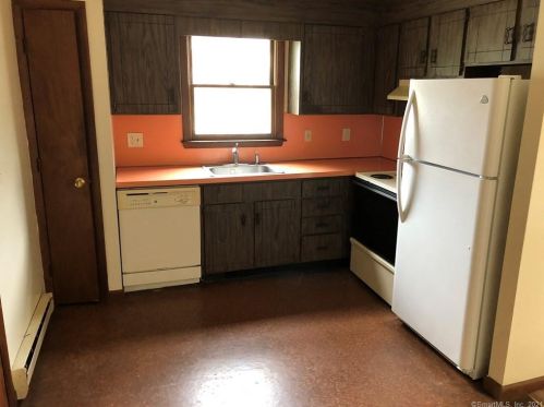 173 Homestead St, Manchester, CT 06042-3069