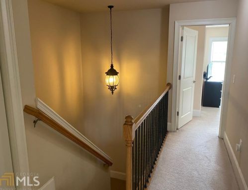 6436 Chariot St, Atlanta GA 30328-4298 exterior