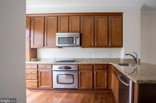 533 Regent Pl, Washington DC  20017-2000 exterior