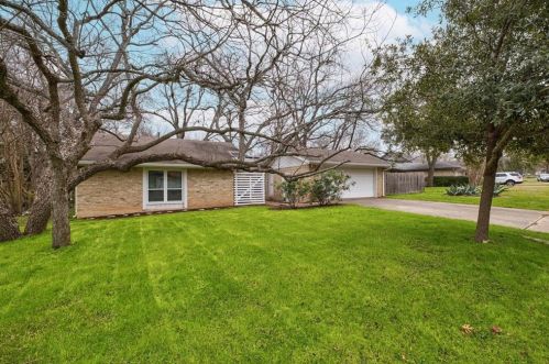 8205 Alabama Dr, Austin, TX 78745-7613