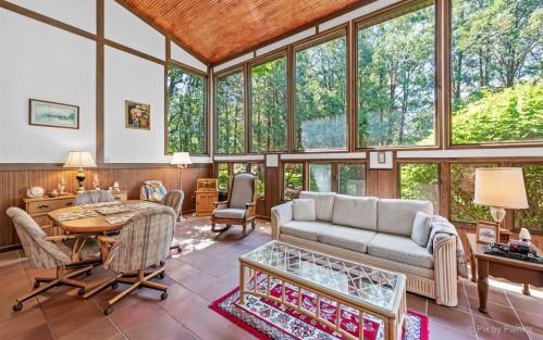 1077 Cedar Crst Dr, Bull Valley IL 60014-6935 exterior