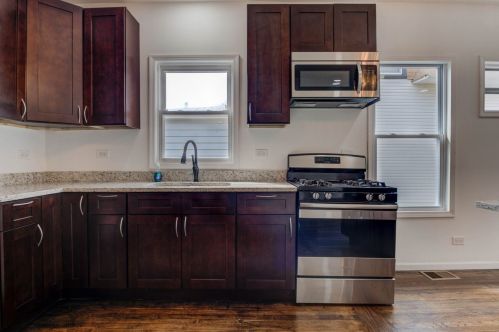 1403 2 Ave, Broadview IL 60153-2212 exterior