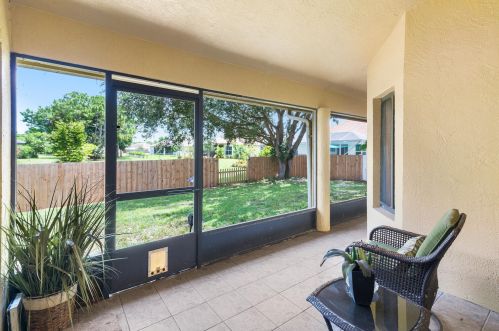 514 Clf Rd, Fort Pierce FL 34984-6226 exterior