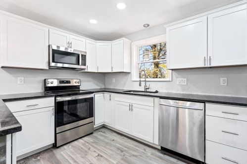 1437 Avon Pl, Pittsburgh PA 15221-1216 exterior