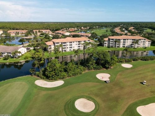 8670 Cedar Hammock Cir, Naples FL 34112-3331 exterior