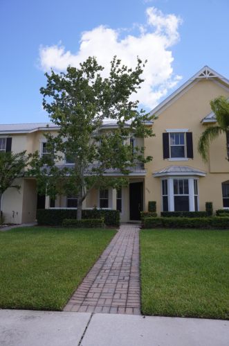 10582 Ashlyn Way, Fort Pierce FL  34987-2354 exterior