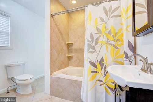 1064 Bell Ave, Glen Burnie MD 21060-6767 exterior