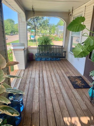 116 Broadway St, Mishawaka IN 46545-6135 exterior