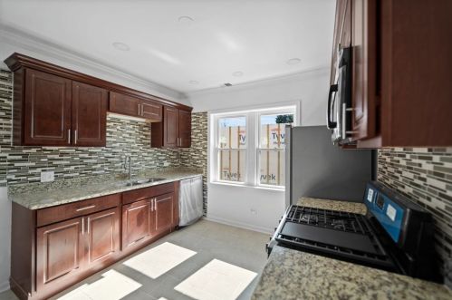 1908 5 Ave, Broadview IL 60153-3203 exterior