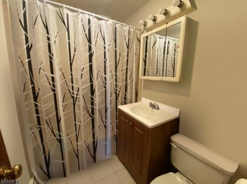 45 River Styx Rd, Hopatcong NJ 07843-1827 exterior