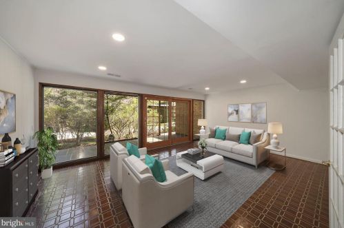 10618 Great Arbor Dr, Rockville MD 20854-4220 exterior