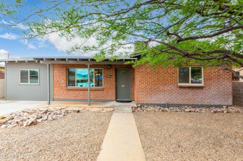 2416 19th St, Tucson, AZ 85719-7017