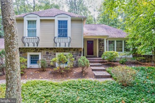 910 Mount Pleasant Rd, Pottstown, PA 19465-8808