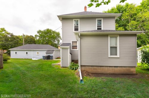 631 Queen Anne St, Bull Valley IL 60098-2405 exterior