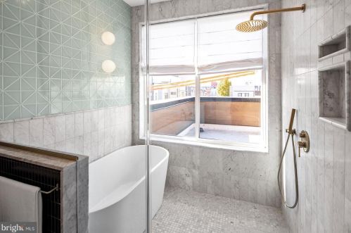 1613 2nd St, Philadelphia PA 19122 exterior