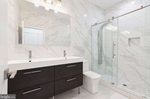 2120 Franklin St, Philadelphia PA 19133-2107 exterior