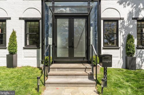 3503 Fulton St, Washington, DC 20007-1438