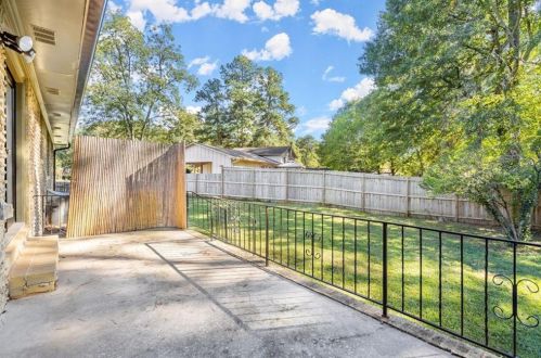 1540 Harbour Oaks Rd, Tucker GA  30084-7931 exterior