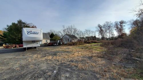 108 Mtn Rd, Seymour CT 06483-2027 exterior