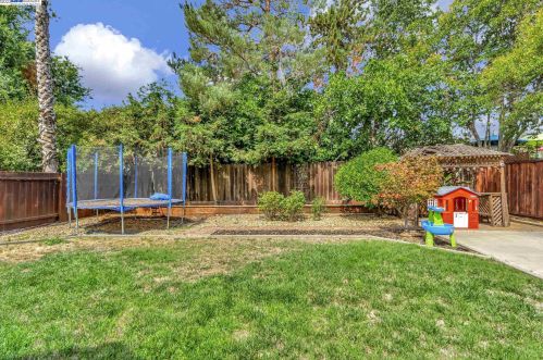 1479 Cape Cod Way, Concord CA  94521-2622 exterior