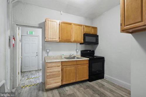 2620 17 St, Philadelphia PA 19132-3929 exterior