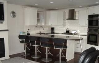 6221 50th Ave, Seattle WA  98115-7705 exterior